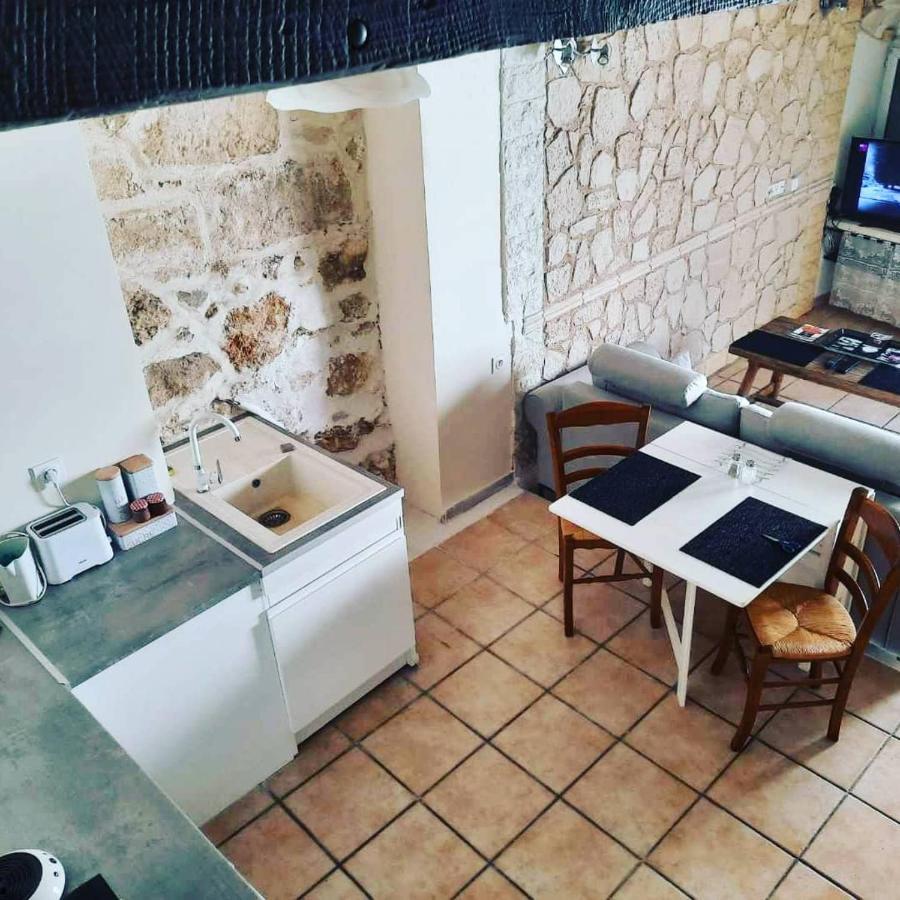 Maison Avec Jacuzzi Saint-Mitre-les-Remparts Buitenkant foto